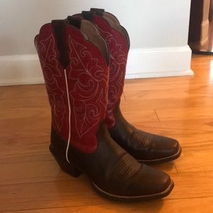 ARIAT women’s boots - Comfortable!! Worn once